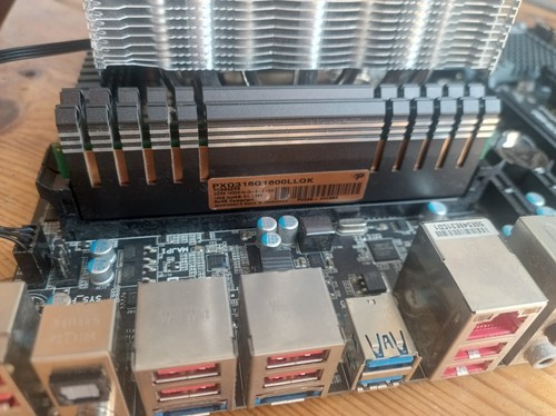 Gigabyte GA-x79-UD3 NVME, 1TB HDD with Windows 7 Ultimate, Windows 10 Home incl. - Zdjęcie 2 z 11
