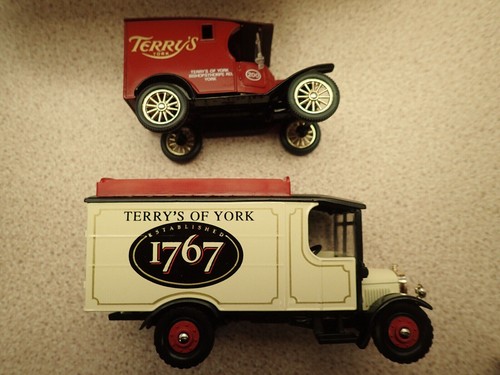 Corgi Classic Commercials 97753 Terrys of York Twin Van Set Undisplayed Ltd Edn - Afbeelding 7 van 12
