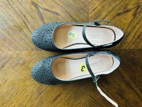 NWOT girls U S Size 3 Fabulous’s Black Sparkle Pumps Princess Low Heel Shoes - Picture 9 of 10