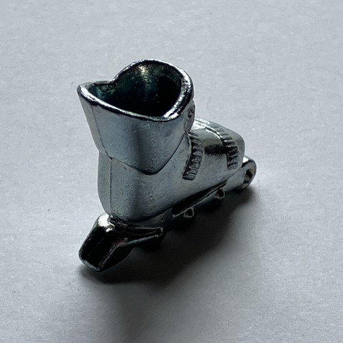 Monopoly World Ed. Roller Blade Token Replacement Piece Part Mover 41275 Retired - Picture 2 of 2