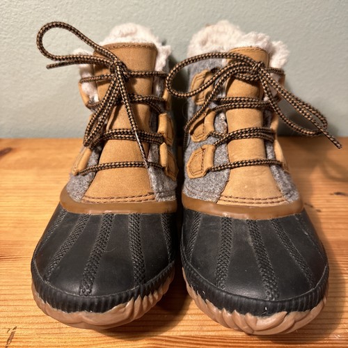 Sorel women’s Out N About Plus Waterproof Duck Boots Size 7 NL3150-052 NICE! - Picture 4 of 12
