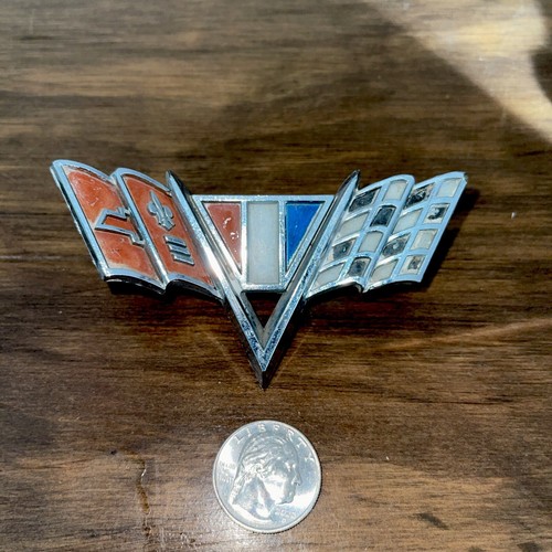 1964 1967 Chevrolet V8 Emblem OEM Impala Chevelle Corvette Cross Flags 3840318 - Picture 6 of 7