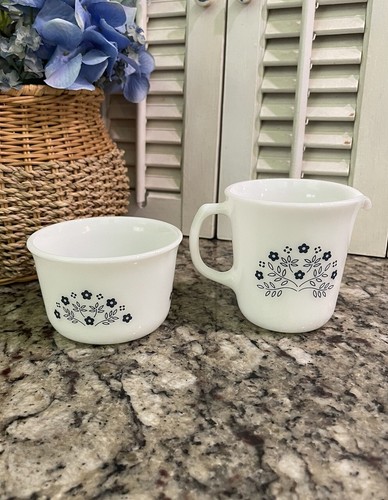 Pyrex Summer Impressions Blue Flowers Creamer & Sugar Dish - Imagen 2 de 6