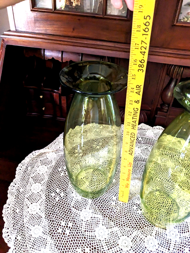 SET OF TWO VINTAGE LARGE HAND BLOWN GLASS VASE LIGHT GREEN VIBRANT COLORS - Picture 2 of 11