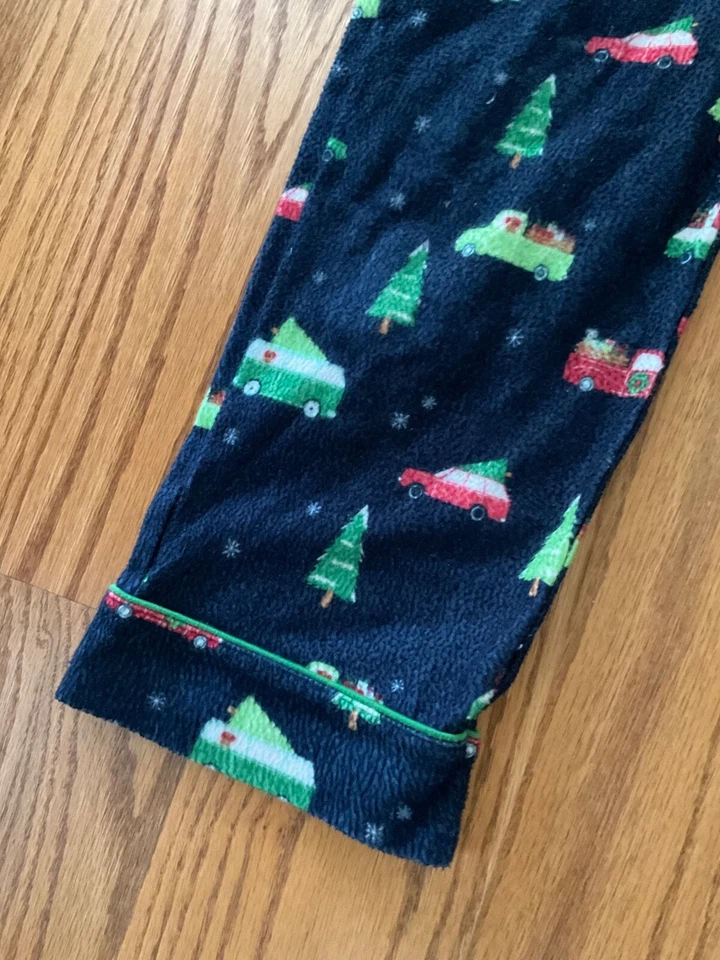 Праздничный пижамный набор Wondershop размер 6 — рождественские автомобили и елки, уютный хлопок  - Изображение 3 из 4