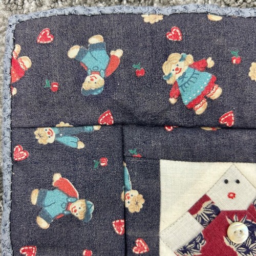 Bambola blocco trapuntato vintage anni 90 fatta a mano modello patch art campionatore blu rossi - Foto 4 di 8