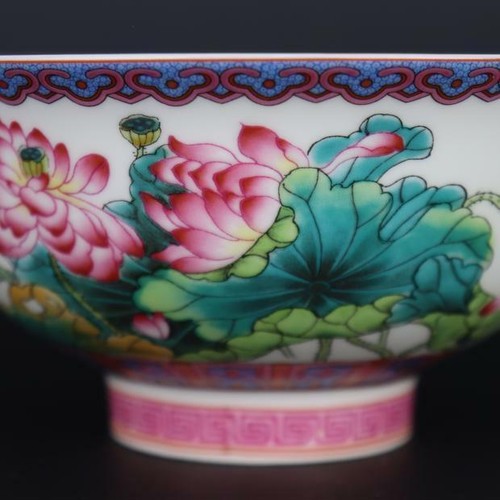 5.6 inch Chinese Qing Qianlong Lotus Design Bowls Famille Rose Porcelain - Picture 13 of 18