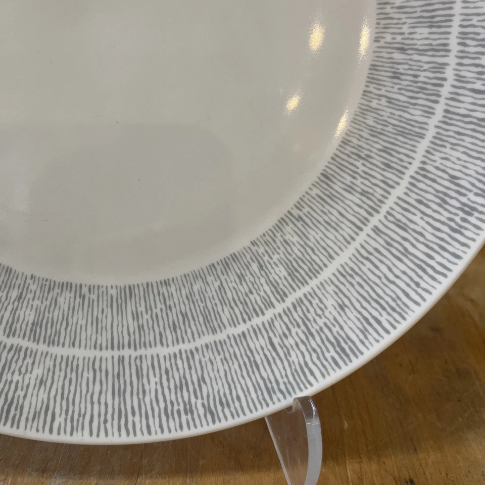 Plato de cena Vera Wang Simplicity crema P1201 11 pulgadas redondo moderno elegante Foto 2 de 4