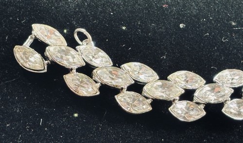 Vintage Signed ORA Silver Tone, Rhinestone Bracelet  - Bild 3 von 9