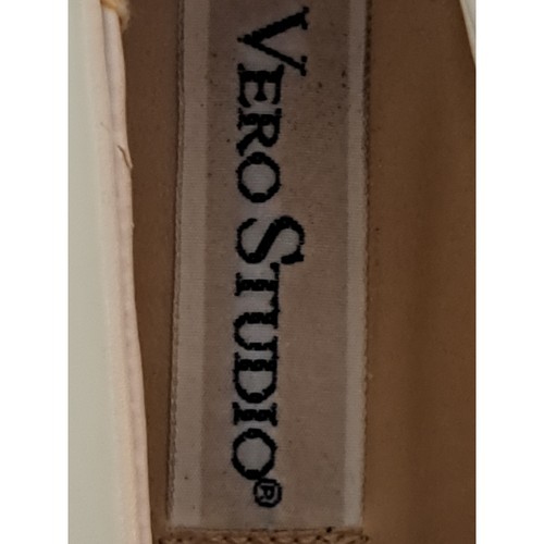Women's Vero Studio White Heels Size 7.5M - Picture 6 of 9
