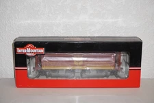 INTERMOUNTAIN 45116-52 HO SCALE CANADIAN WHEAT BOARD 4 BAY COVERED HOPPER