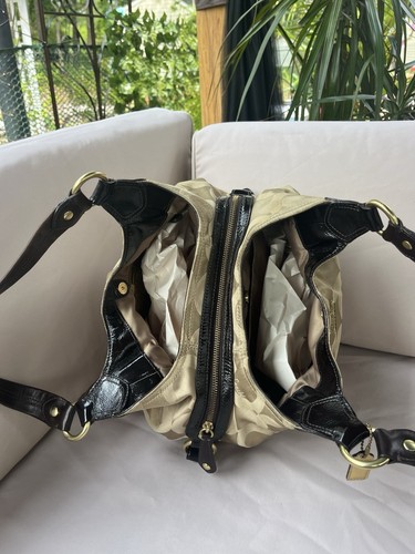 COACH Maggie Mia Optic Beige Canvas/ Leather Trims Shoulder Bag #14305 - Picture 4 of 12