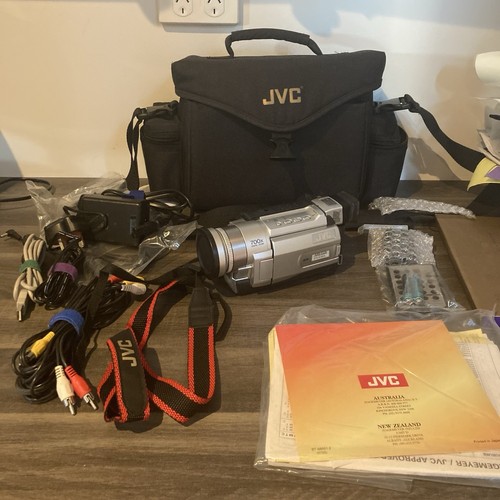 JVC GR-DVL820EA Camcorder Working (See Condition) Original Box - All Accessories - Picture 2 of 15