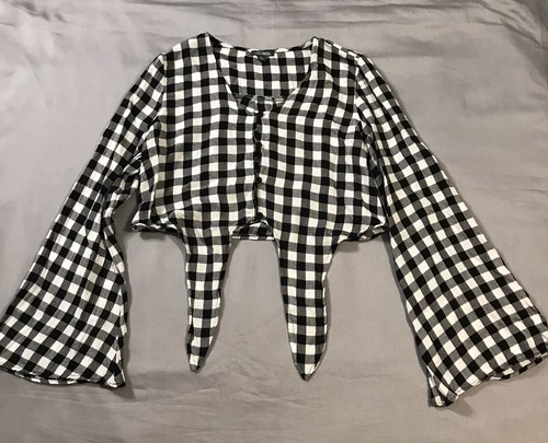 Wild Fable Top Damen Medium schwarz weiß kariert lang Glockenärmel
