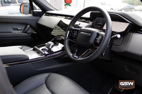 2025 Land Rover Range Rover Sport 3.0 D300 MHEV Dynamic SE SUV 5dr Diesel Auto 4 - Picture 3 of 24