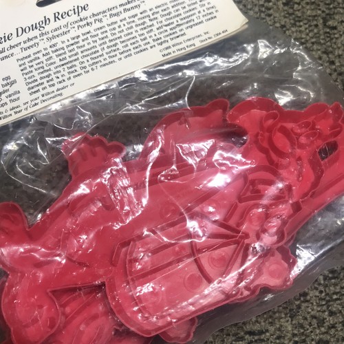 1988 Wilton Looney Tunes Cookie Cutters Bugs Bunny Tweety Sylvester Porky Pig - Picture 5 of 5