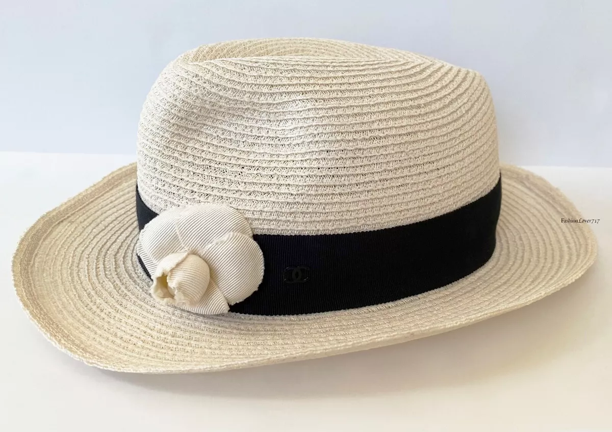 NEW CHANEL 18P IVORY BLACK RAFFIA STRAW BOATER FEDORA CAMELLIA PEARL HAT  CAP M