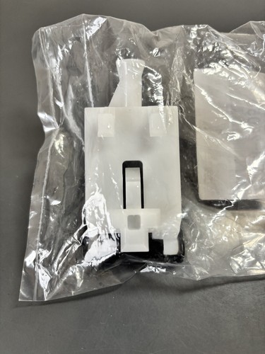 Toyota Land Cruiser Prado TRJ120 77306-28050-C0 Fuel lid lock open lever OEM - Foto 2 di 2