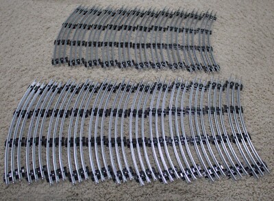 Twenty Two Pieces of O Scale Gauge, Black Ties, O-36, 36 inch Diameter Curve Trk