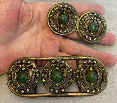 Antiguo conjunto de hebillas de faja de cinturón victoriano de latón con joyas serpientes cabujones verdes 3P - Imagen 14 de 15