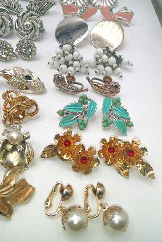 Vintage All Coro Best Quality Variety Clip on Earrings w Rhinestones Lot 41 Prs - Picture 11 of 23