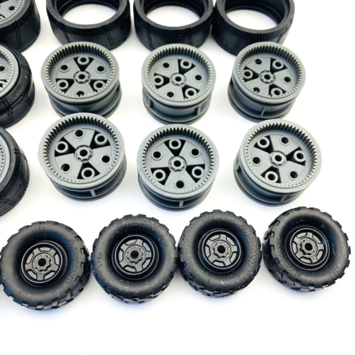 Modern Meccano Erector Set Tire Wheels - Replacement Parts - Picture 5 of 6