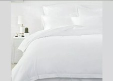 AmazonBasics Light-Weight Microfiber Duvet Cover Set Full/Queen Bright White New