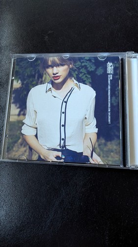 Taylor Swift - Red Signed CD Play.com exclusive very rare - Picture 7 of 7