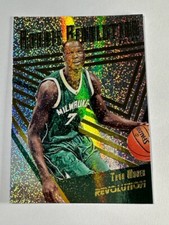 2016-17 Panini Revolution Rookie Revolution NBA Milwaukee Bucks Thon Maker RC