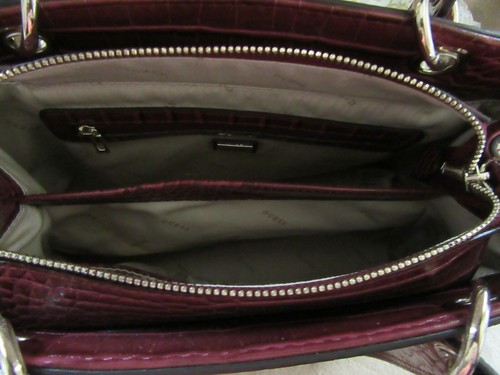 GUESS CC669136 Kamryn Burgundy Croc-Embossed Shopper Handbag Purse & Wallet Neu mit Etikett - Bild 8 von 12