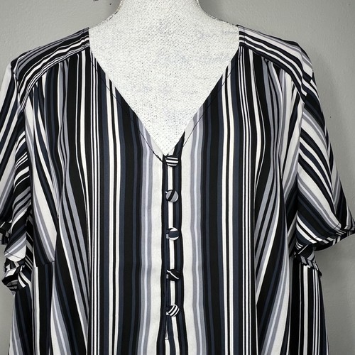 Torrid Harper Georgette Flutter Sleeve Blouse Womens 3X Black Gray White Striped - Picture 3 of 15