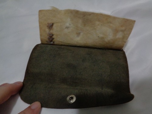 Antique Fishing 47 Hand Tied Flies in Leather Wallet Turn of Century Fly Fishing - Picture 10 of 10