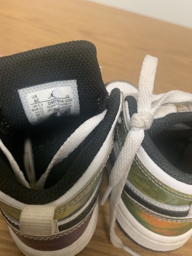 Jordan 1 reactivo al calor medio para niño pequeño talla 6C DM7804-100 niño pequeño usado con caja - Imagen 8 de 11