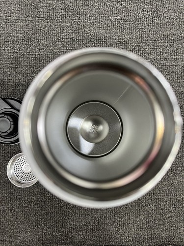 34 oz insulated stainless steel water bottle Black Or White Available - Picture 6 of 6