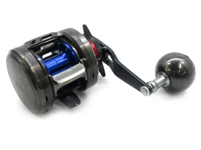 DAIWA SALTIGA BJ 200SH Right Handle Baitcast Reel [ Excellent