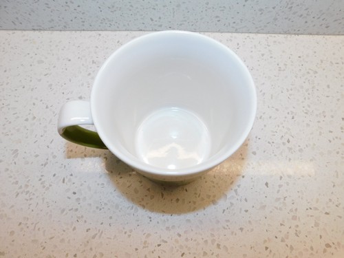 New Crate&Barrel Colorblock Coffee Mug Ivory Apple Green - 第 2/4 張圖片