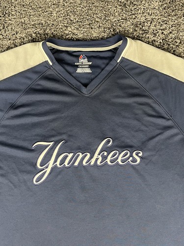 New York Yankees Majestic Big Logo T-shirt Jersey Mens Size 2XL Cool Base - Picture 2 of 7