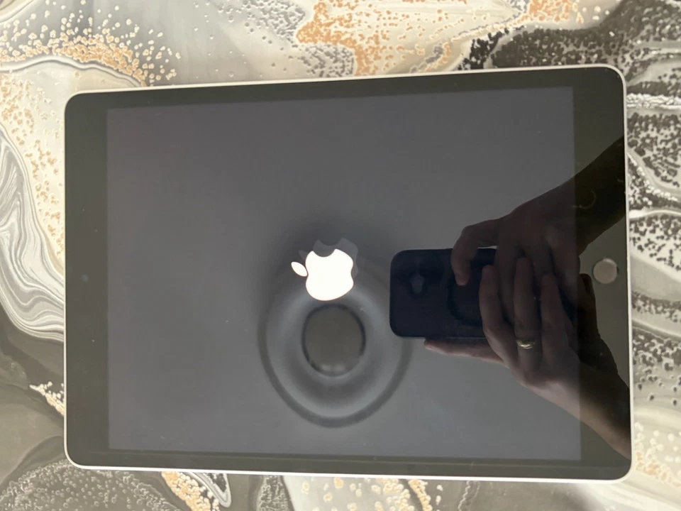 Apple iPad (10th generation) · 256GB · Wi-Fi, Foto 3 von 5