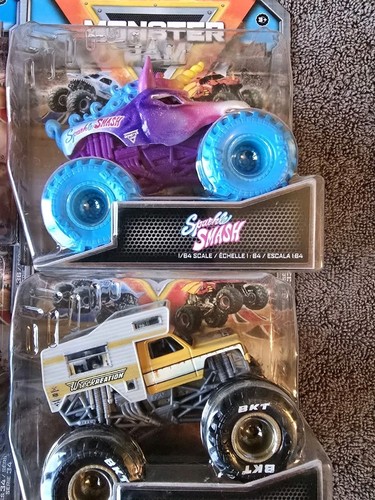 Monster Jam Lot (13) Megladon Chase, Grave Digger, Sparkle Smash, Max D, Skyline - Picture 8 of 9