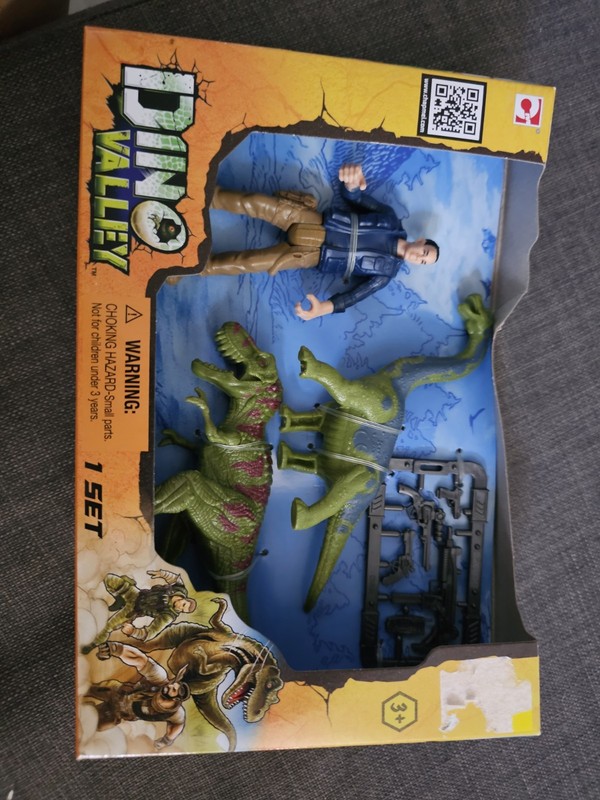 Dino Valley Soldier & 2 Dinosaur Action Figure Set w/ Weapons, Original Unopened