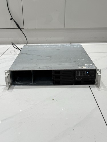 Synology Rackstation RS3411RPXS 10 baies NAS SATA connecté au réseau pièces uniquement - Photo 2/11