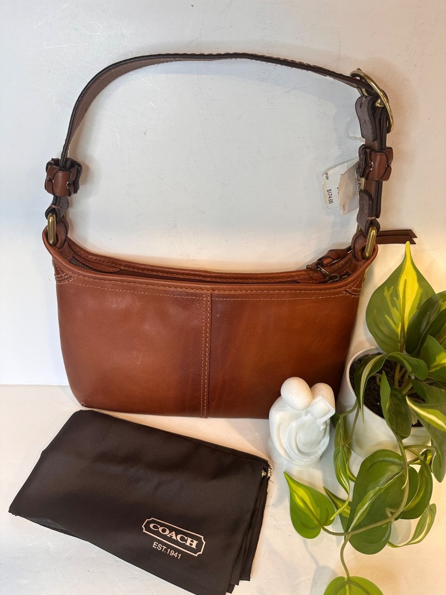 OLD COACH 9219 Old Coach Half Moon One-Shoulder Bag Red item