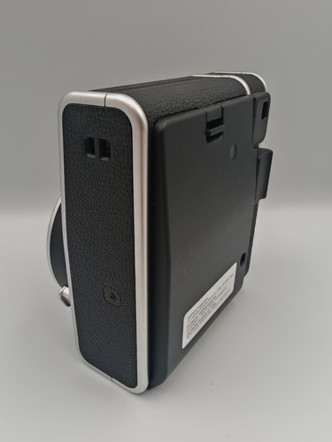 Fujifilm Instax Mini 40 Instant Camera - Black - Picture 4 of 8