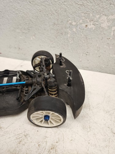 Vintage Team Associated TC3 Touring Car 4WD RC Chassis factory team - Picture 13 of 19