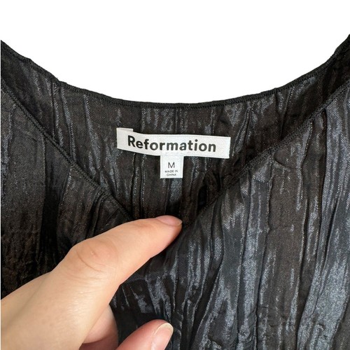 Camiseta sin mangas Reformation negra Frida arrugada camisola mediana con caparazón mínimo nueva con etiquetas - Imagen 6 de 9