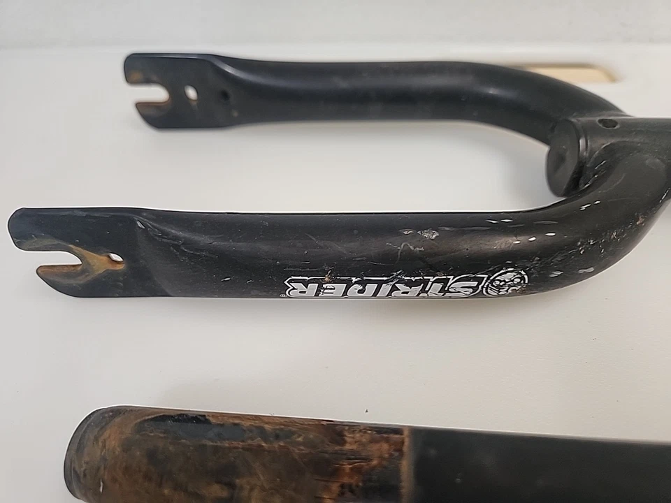 Bicicleta de Equilibrio de Entrada Clásica Strider REEMPLAZO Parte de Horquilla Delantera SOLO Abrazaderas Asiento Foto 3 de 4