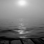 Impresión de paisaje marino en blanco y negro Pier in the Fog de Ruth Burke sobre papel - Imagen 1 de 1