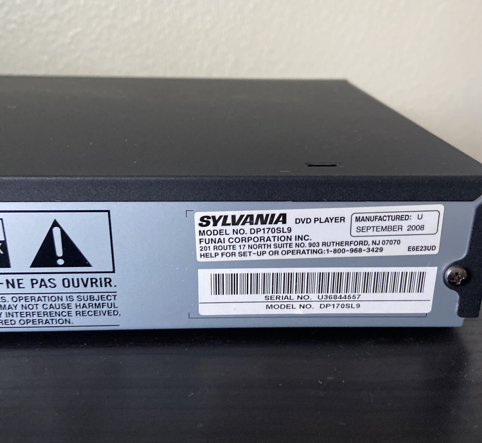 Sylvania DP170SL9 DVD Video CD MP3 Player with remote & manual Tested