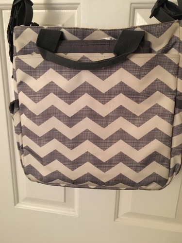 Skip Hop Diaper Bag/backpack With Changing Pad - Picture 4 of 9