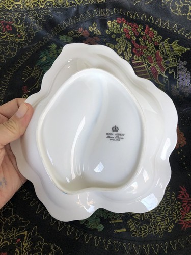 VINTAGE Royal Albert 25th Anniversary Leaf Shape Handled Divided Dish, England - Bild 4 von 4